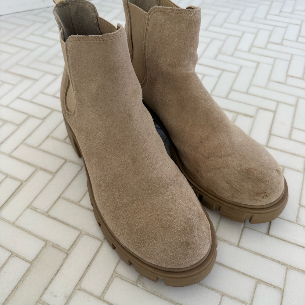Steve Madden Beige Suede Boots